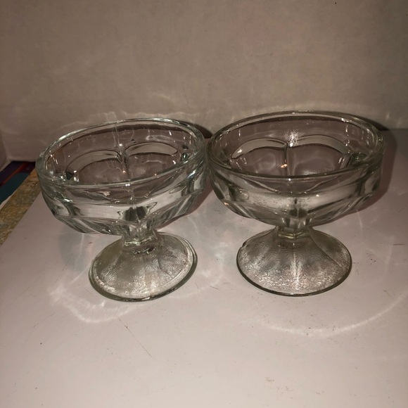 Clear Glass Dessert Bowls vintage, ice cream bowls , sherbert, custard and more. - Picture 4 of 5